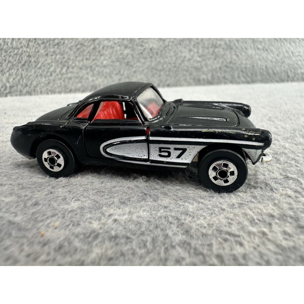 ROAD CHAMPS Vintage 57 Corvette Black Opening Doors Hong Kong Car T5